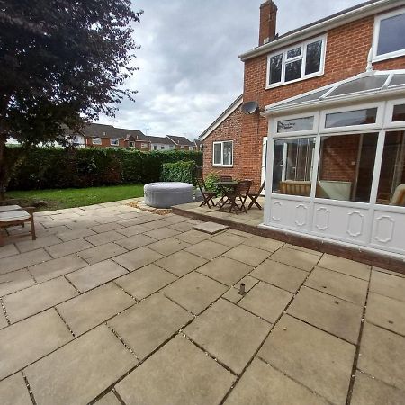 Leominster 3 Bedroom House Parking Garden Private Esterno foto