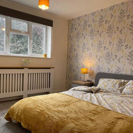 Leominster 3 Bedroom House Parking Garden Private Esterno foto