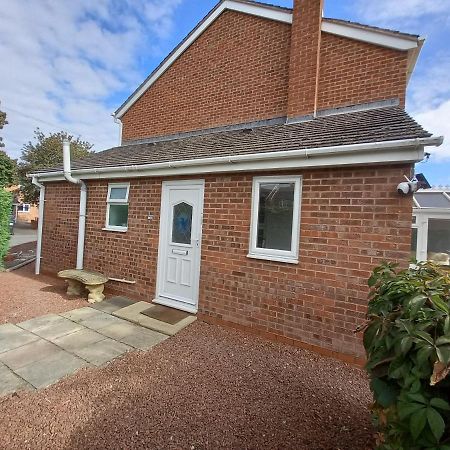 Leominster 3 Bedroom House Parking Garden Private Esterno foto