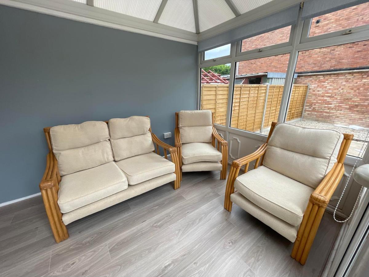 Leominster 3 Bedroom House Parking Garden Private Esterno foto