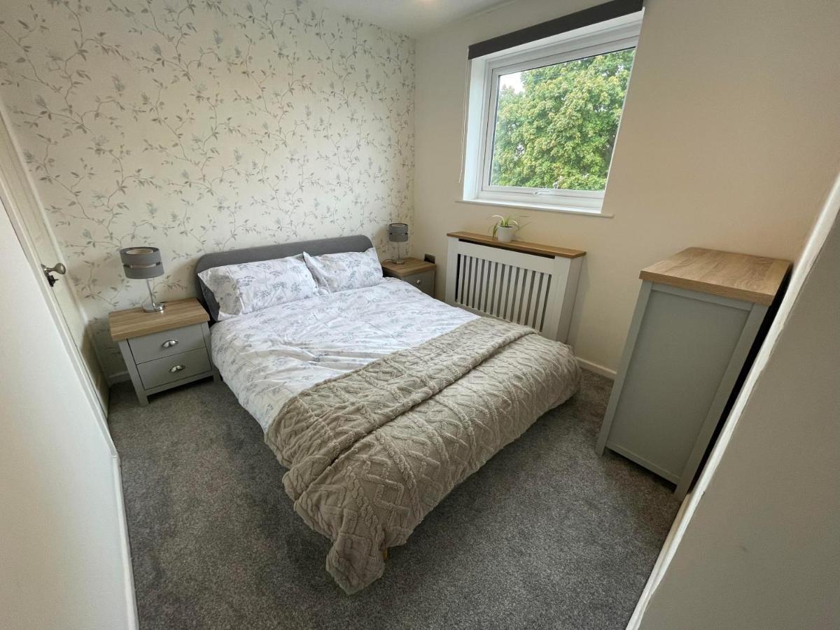 Leominster 3 Bedroom House Parking Garden Private Esterno foto