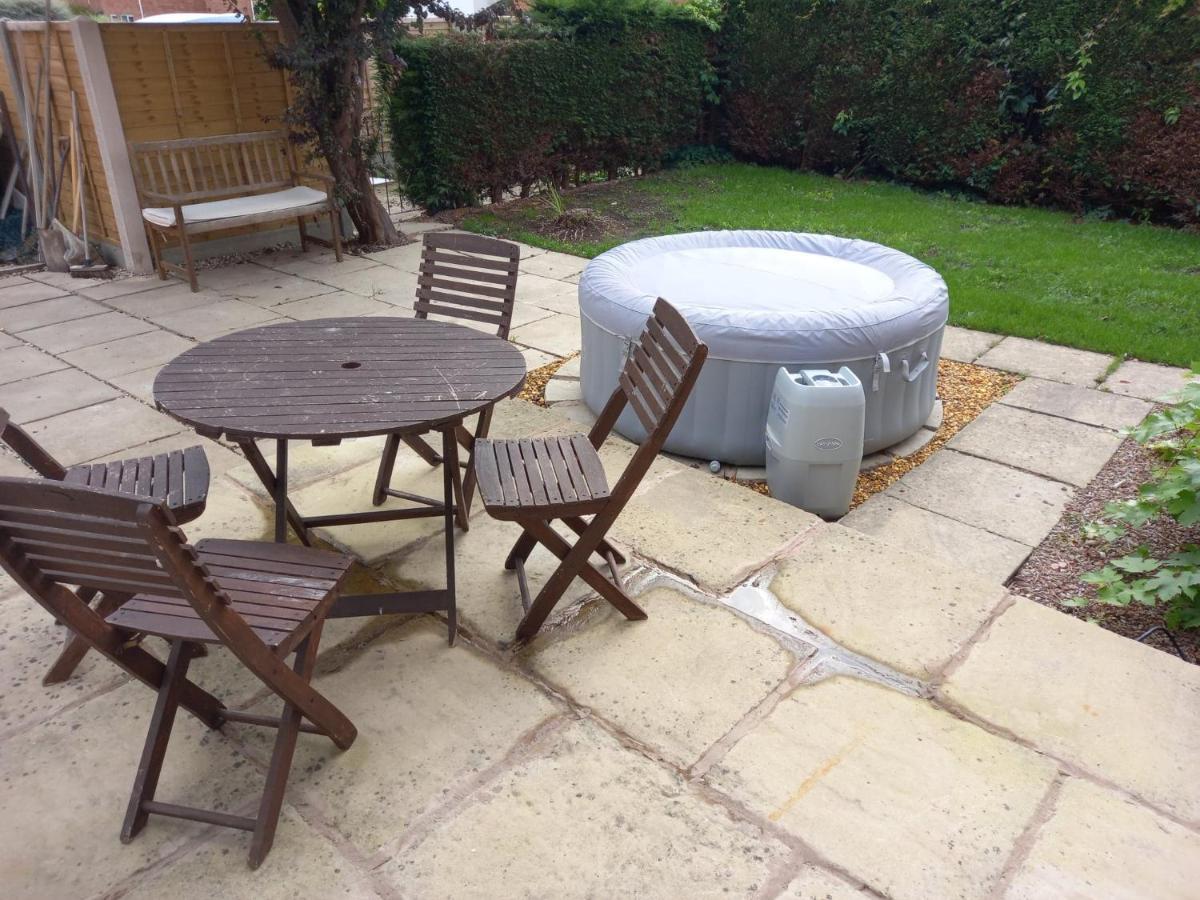 Leominster 3 Bedroom House Parking Garden Private Esterno foto