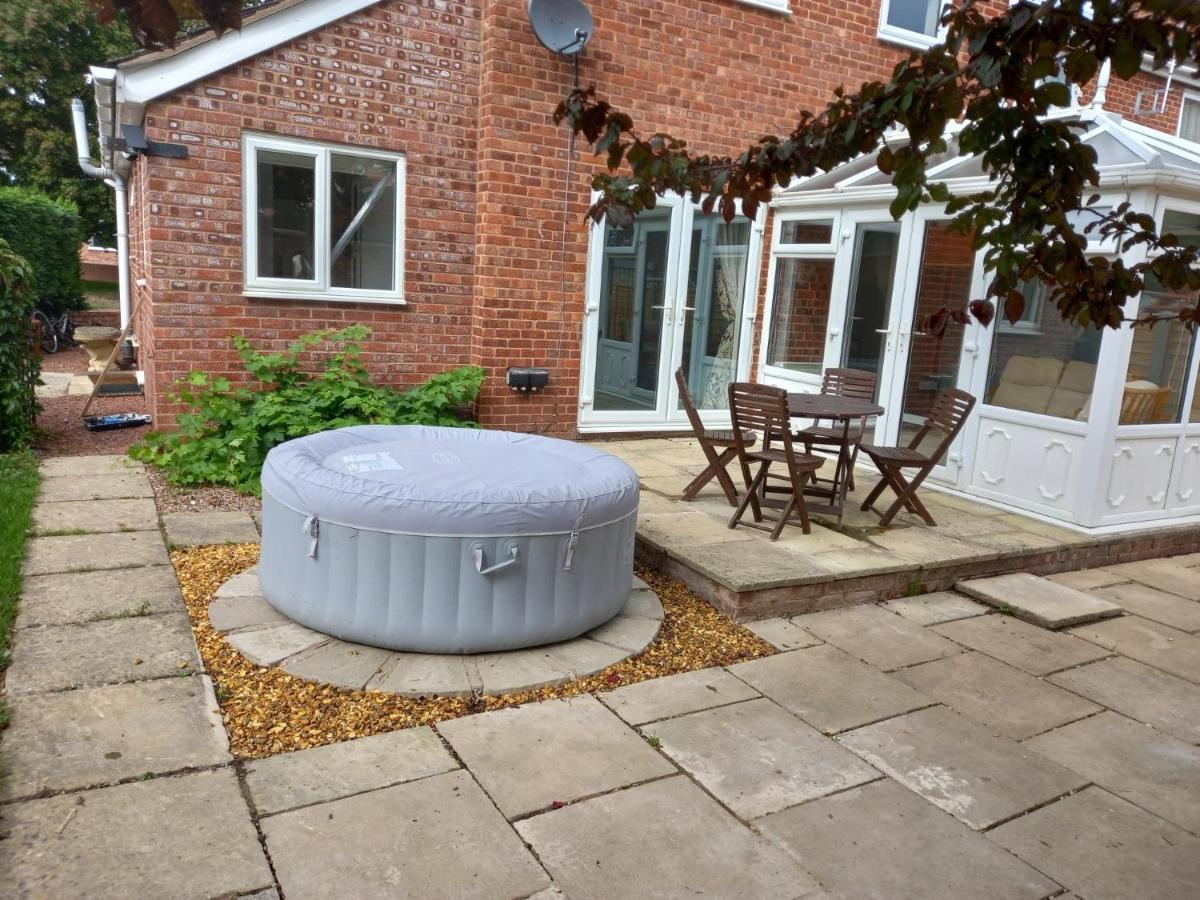 Leominster 3 Bedroom House Parking Garden Private Esterno foto