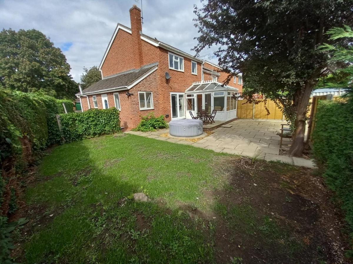Leominster 3 Bedroom House Parking Garden Private Esterno foto