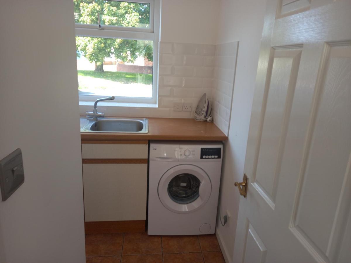 Leominster 3 Bedroom House Parking Garden Private Esterno foto