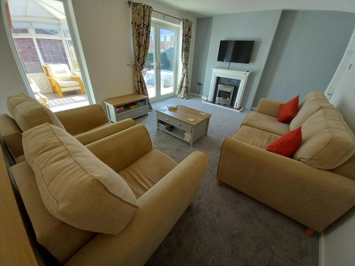 Leominster 3 Bedroom House Parking Garden Private Esterno foto