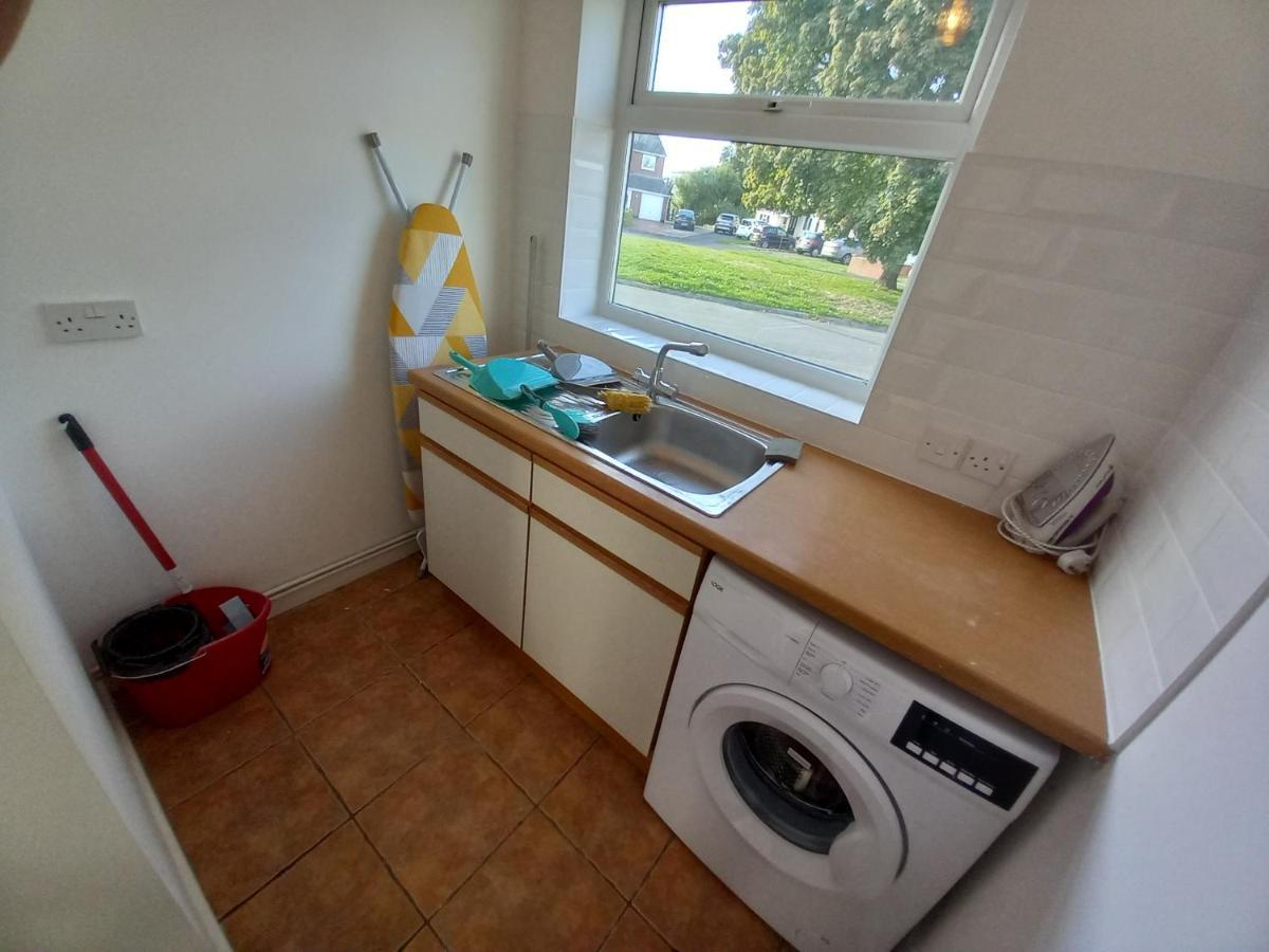 Leominster 3 Bedroom House Parking Garden Private Esterno foto