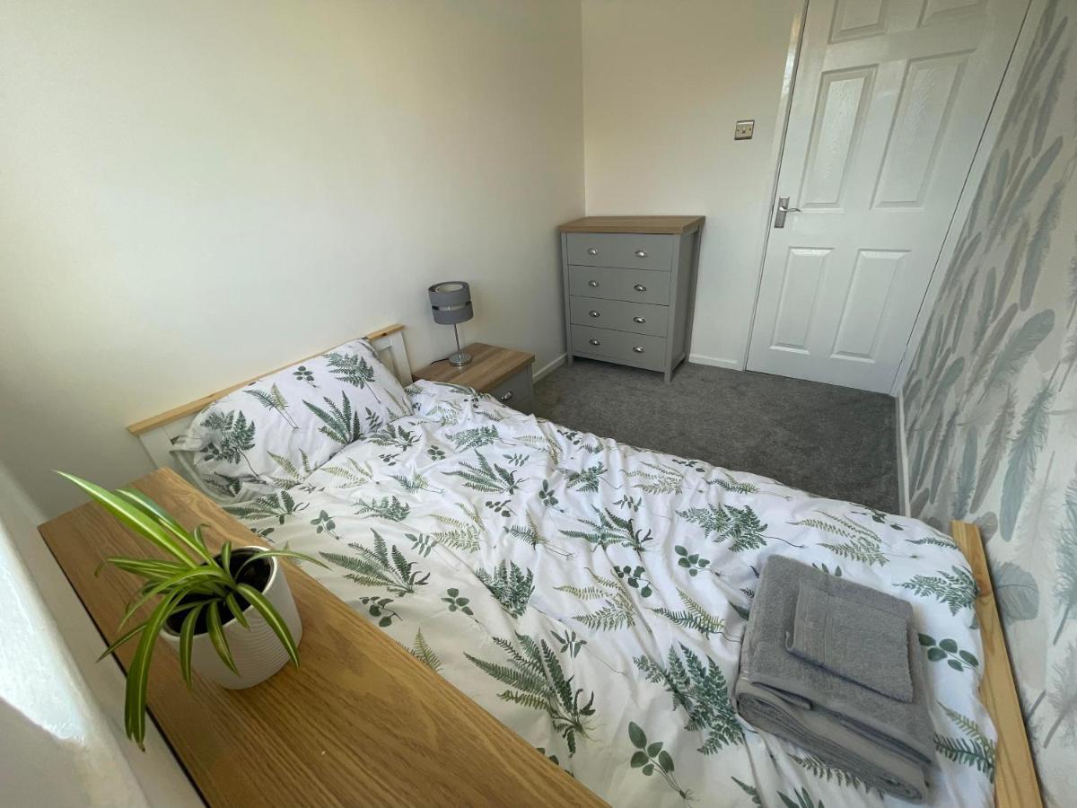 Leominster 3 Bedroom House Parking Garden Private Esterno foto
