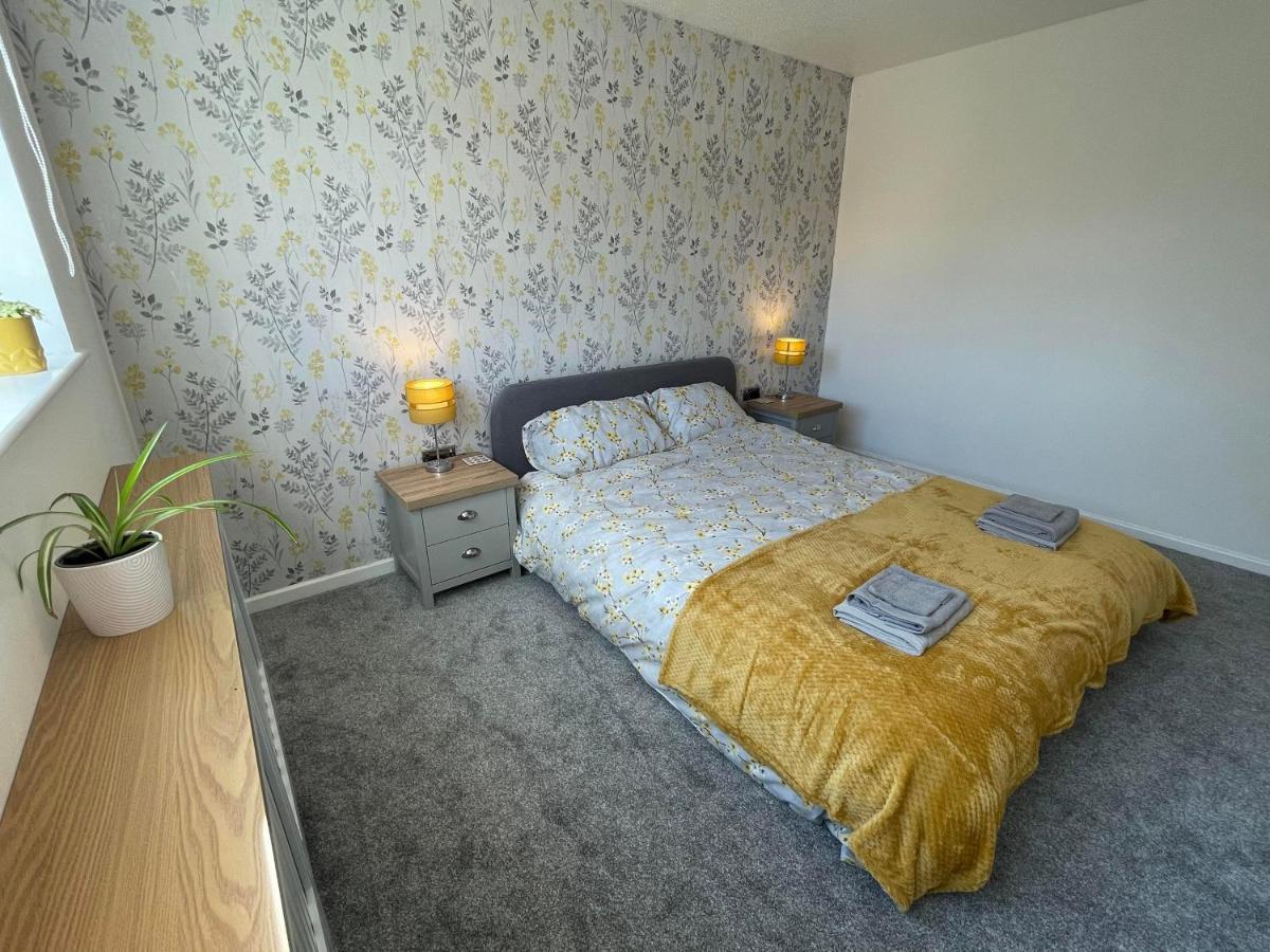 Leominster 3 Bedroom House Parking Garden Private Esterno foto