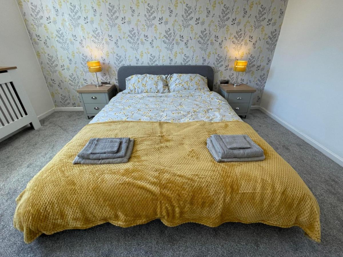 Leominster 3 Bedroom House Parking Garden Private Esterno foto