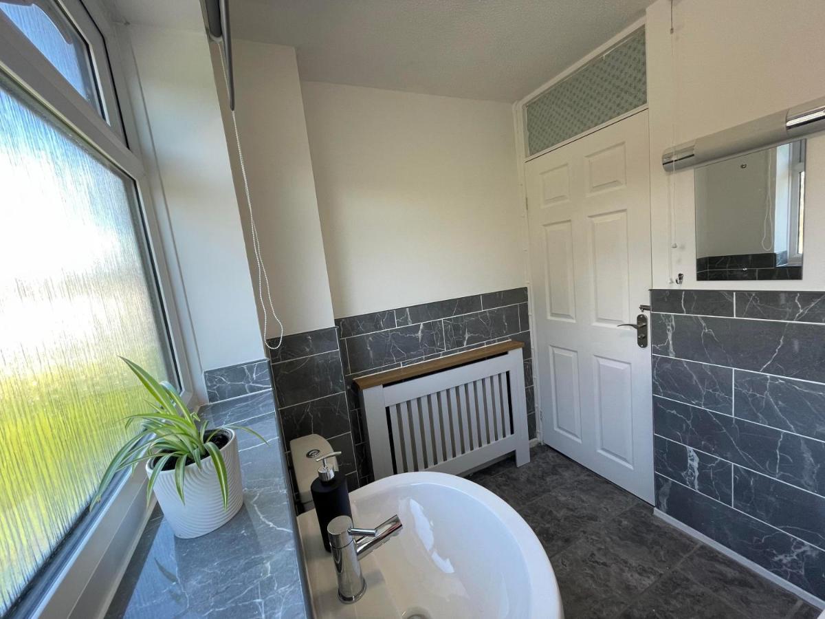 Leominster 3 Bedroom House Parking Garden Private Esterno foto